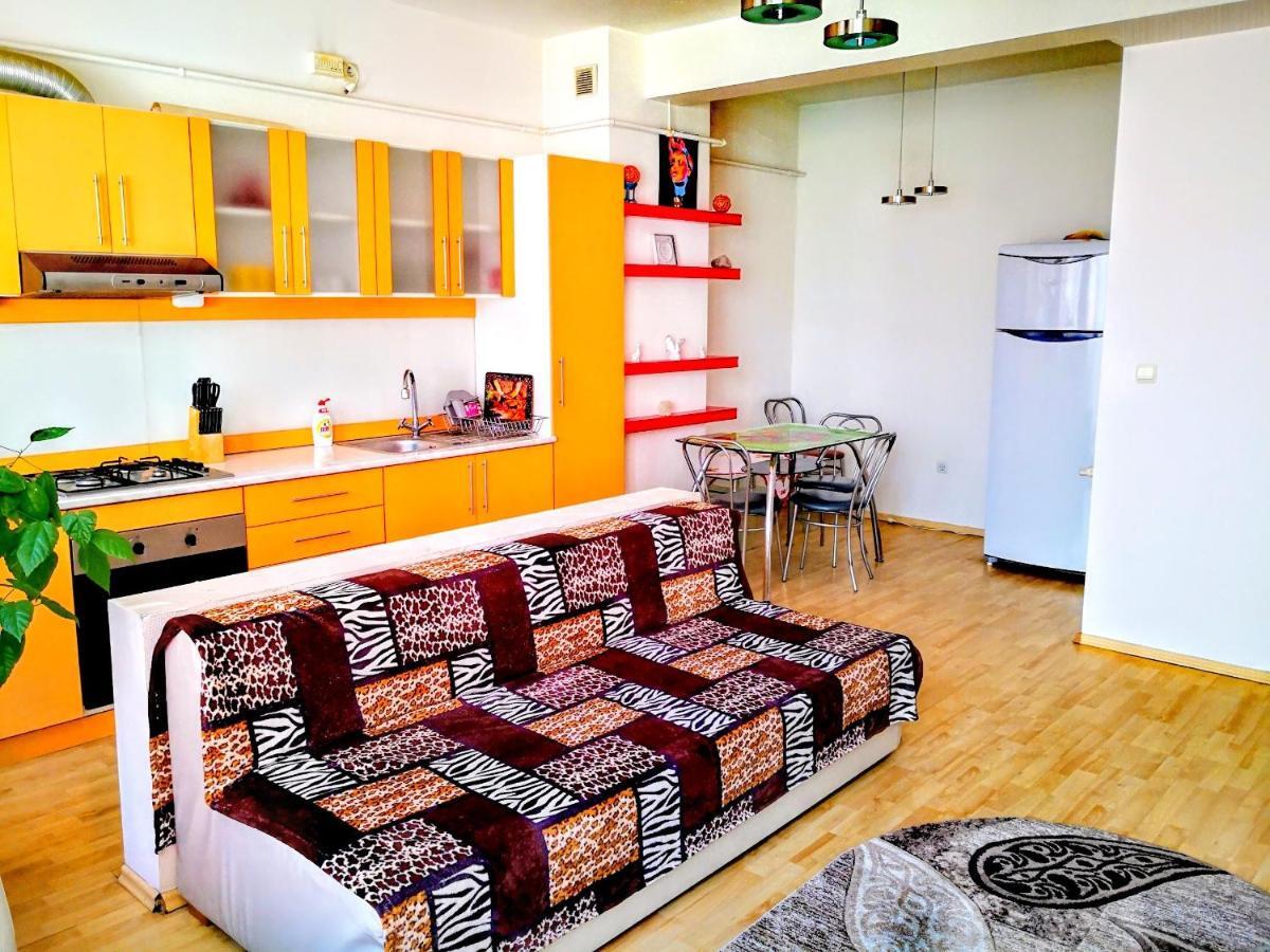 Relaxing & Welcome Apartment, Ared, Uta Arad Buitenkant foto